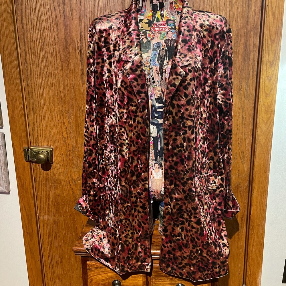 Velvet Blazer in Pink Leopard Print